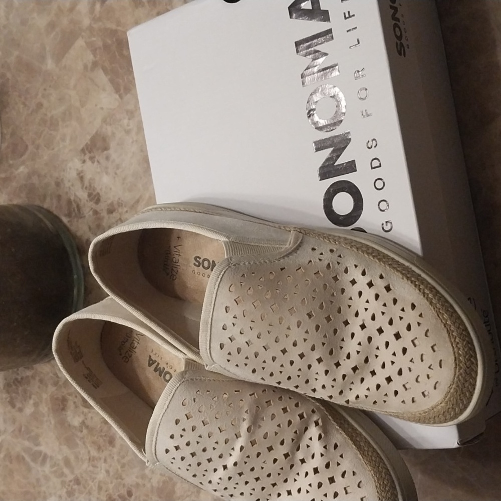 Tan Sonoma shoes worn 1 time 7 1/2